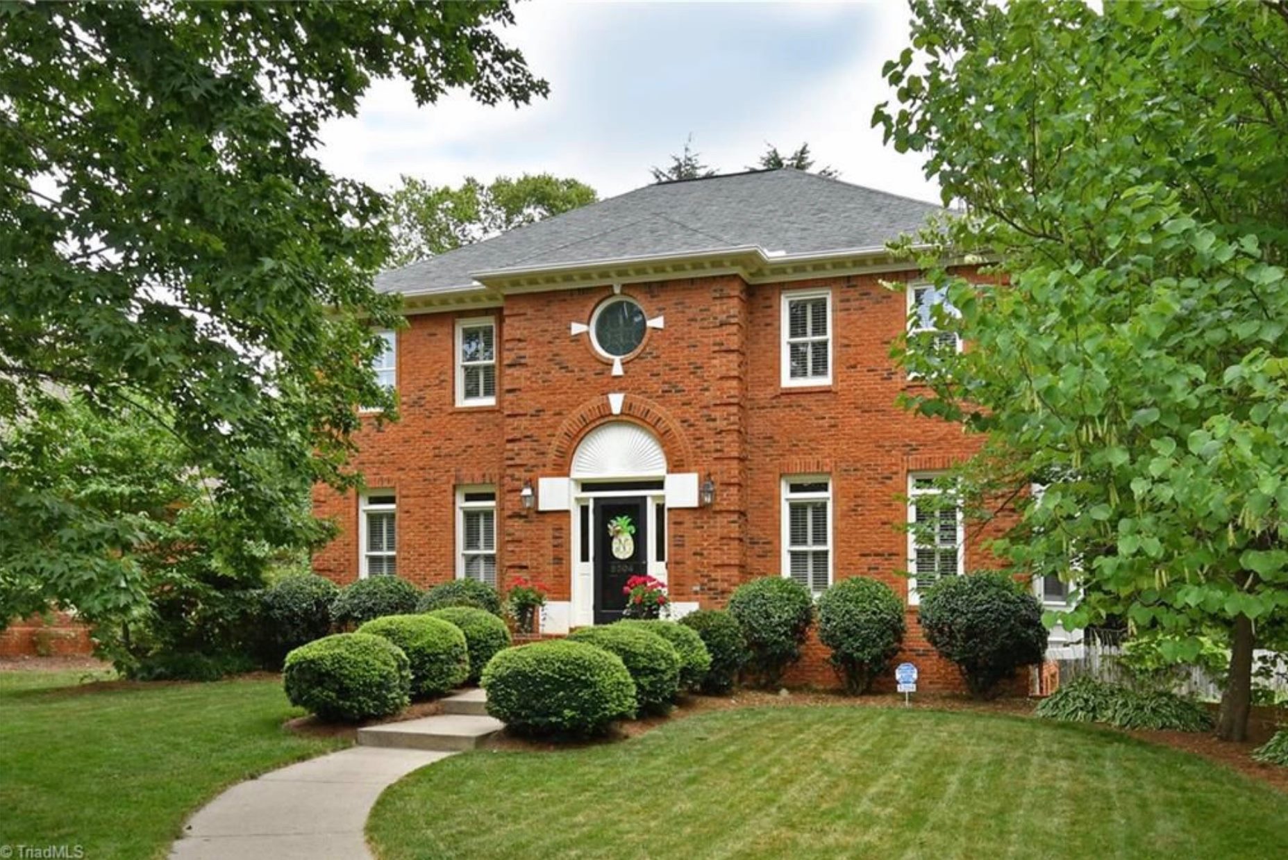 Beautiful neighborhood homes in Glenridge Community